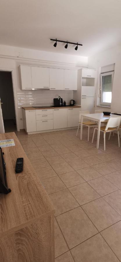 Apartments Katarina สตารา โนวัลยา ภายนอก รูปภาพ